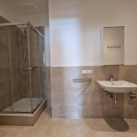 Apartment Central-apartment-mittelsee - 10 Min Nach Frankfurt - 4 Personen Offenbach am Main